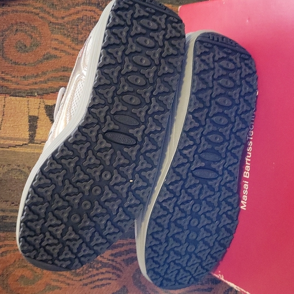 NEW $234. MBT by Swiss Masai Sport Gray Barefoot Technology Shoes sz 7 Sport - Picture 6 of 9